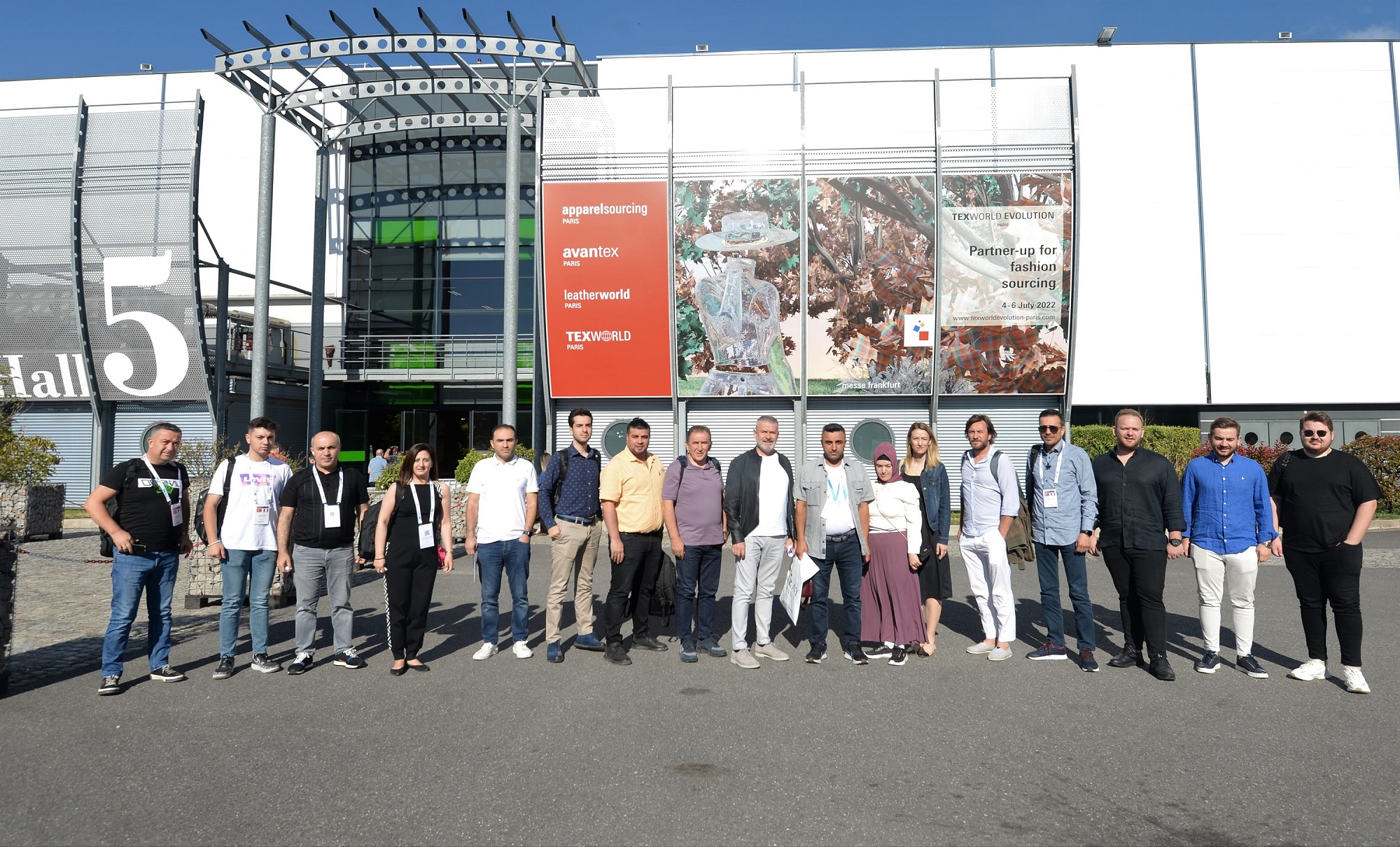 Bursalı tekstilcilerden Paris’te ihracat atağı