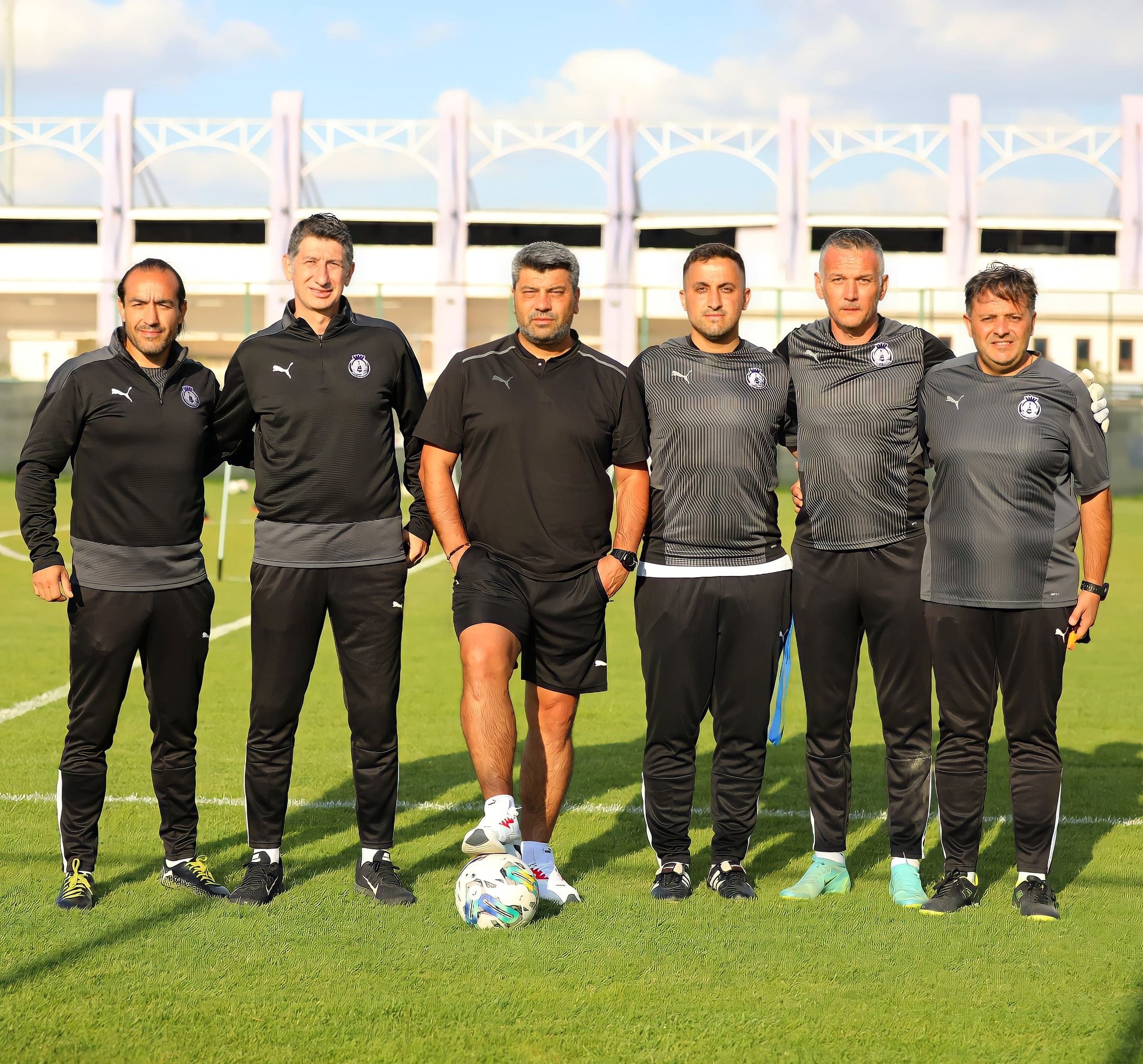Bursaspor’un ligdeki ilk rakibi teknik ekibini tanıttı!
