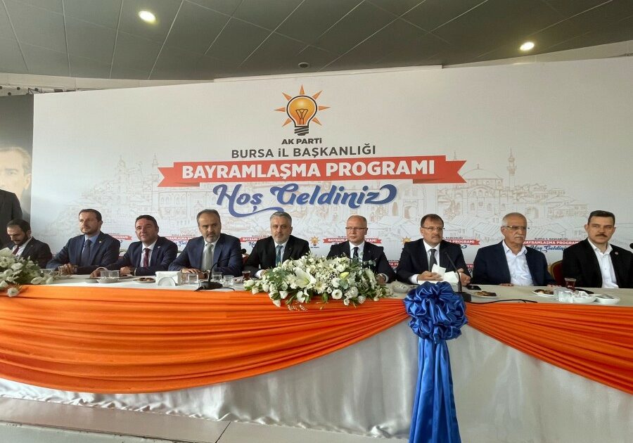 AK Parti Bursa’da bayram mesajları