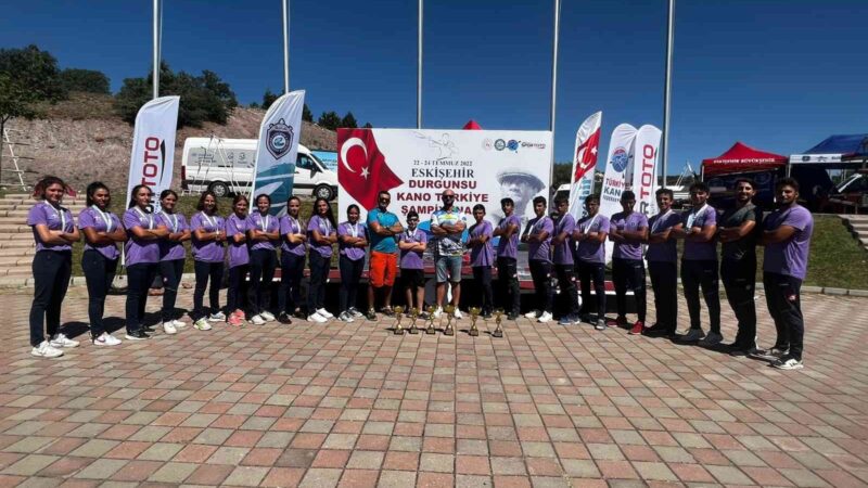 Bursa Büyükşehir Belediyespor Kulübü Durgunsu Kano Türkiye Şampiyonası’nda 43 madalya,