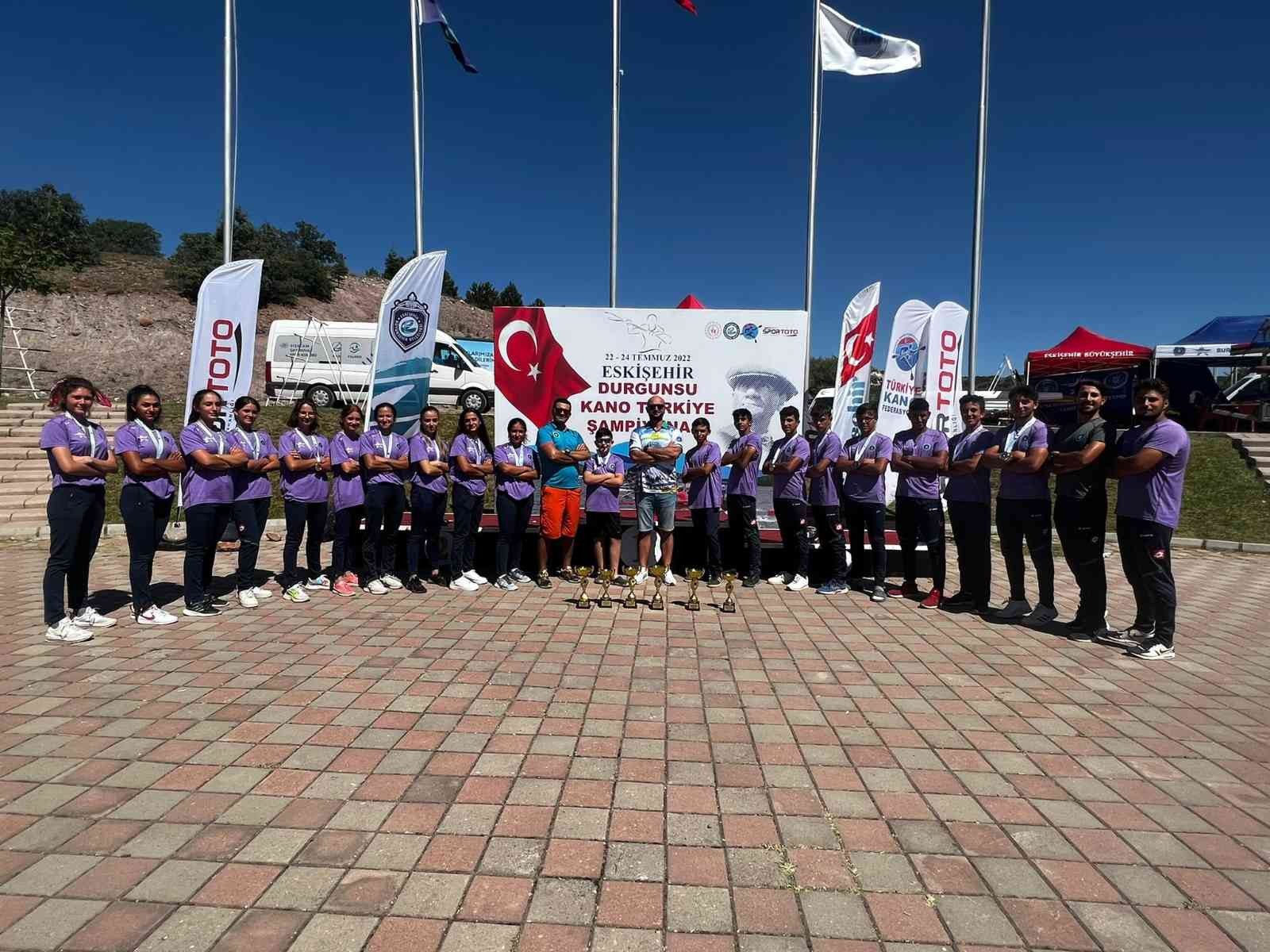 Büyükşehir’den kanoda büyük başarı Büyükşehir’den kanoda büyük başarı