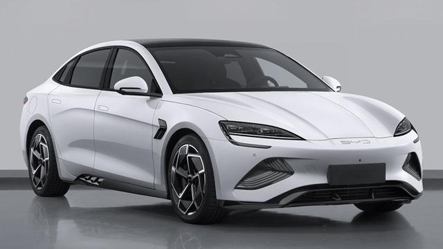 Tesla’ya şok! Zirveden indirdi