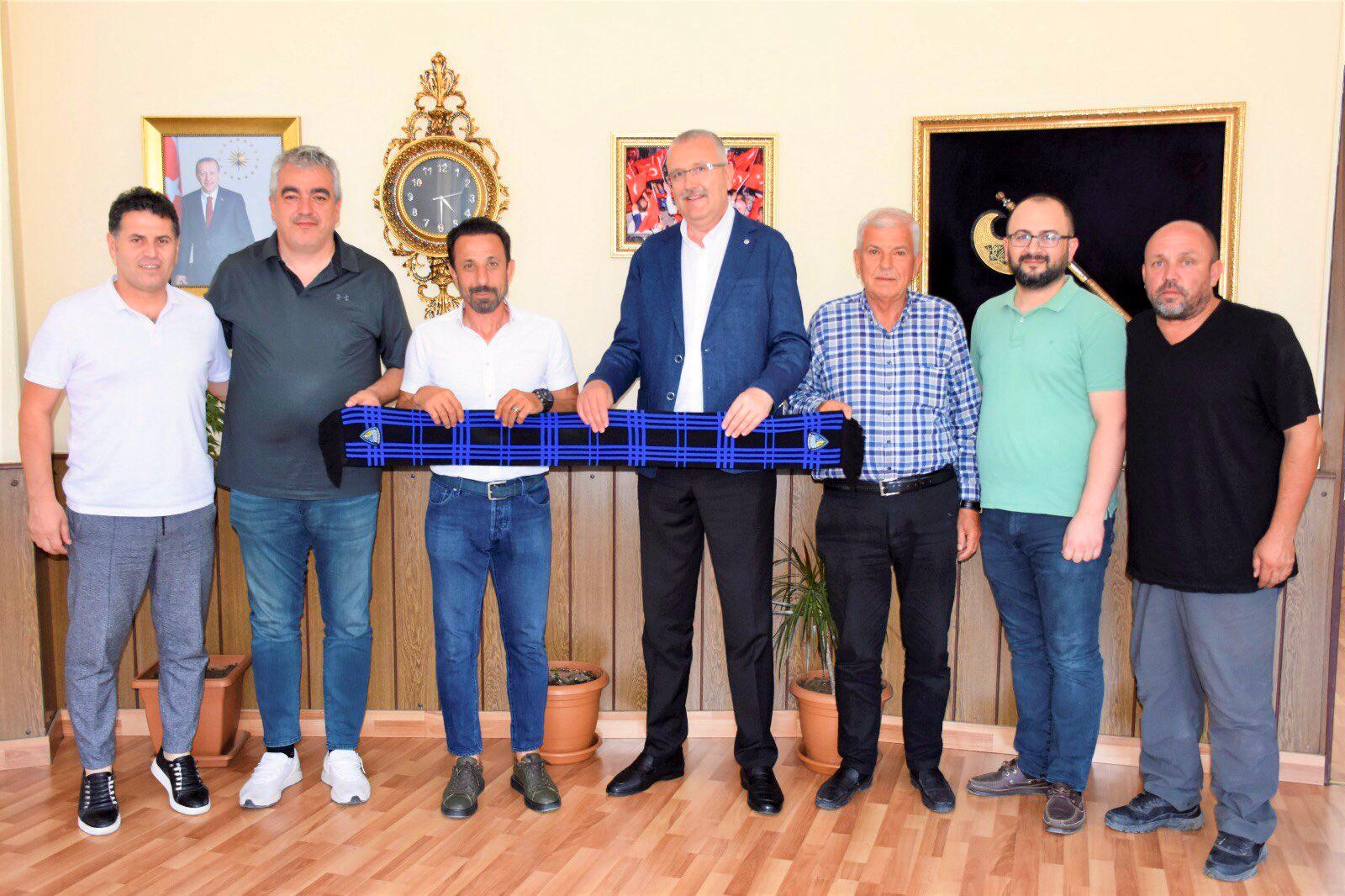 2.Lig'deki Bursa ekibi artık ona emanet! İşte yeni teknik direktörü... 2 çetin