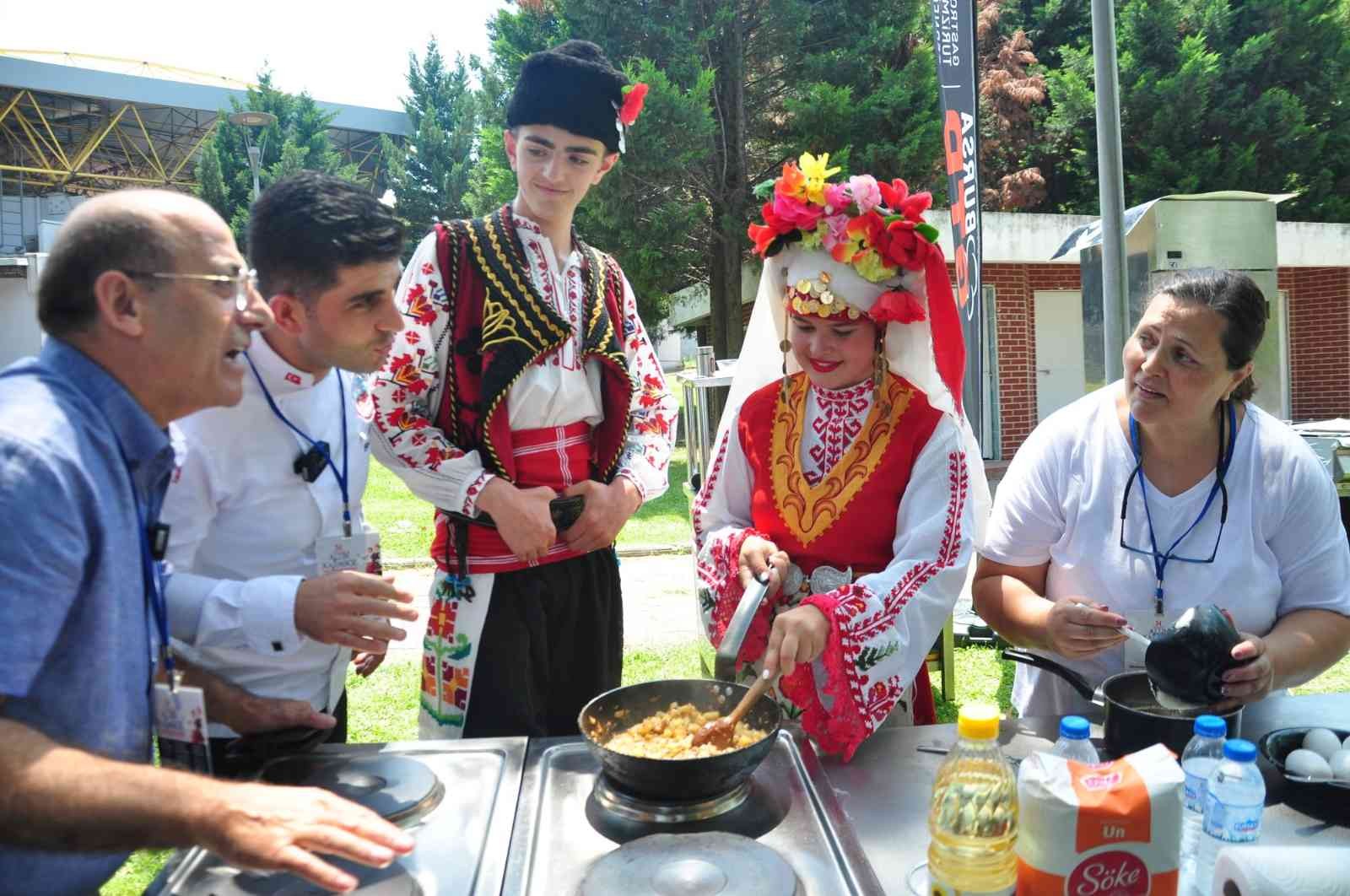 Dansçılar sahnede değil mutfakta yarıştı 1 danscilar sahnede degil mutfakta yaristi d5317a3