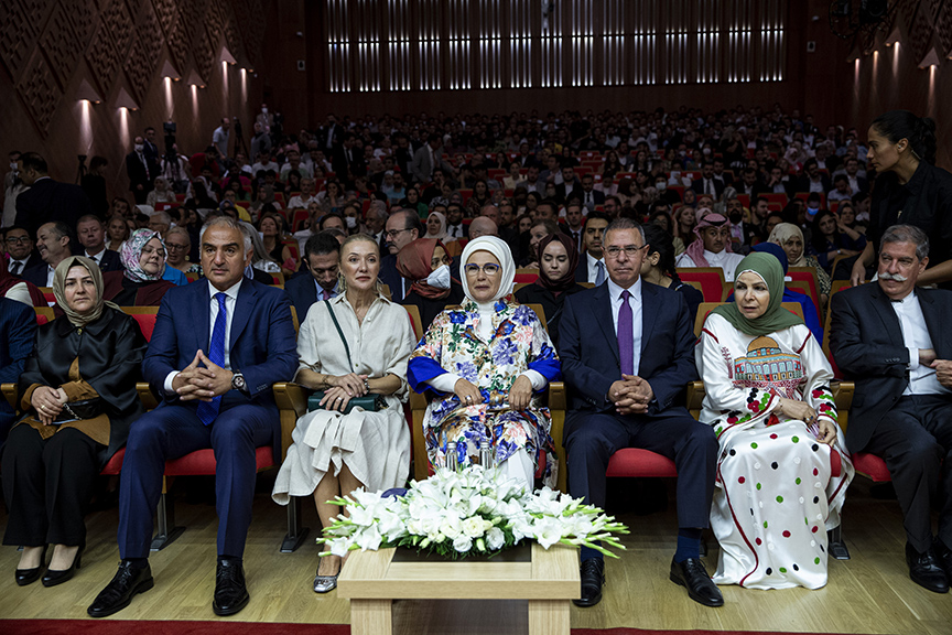 Emine Erdoğan, Filistin Gençlik Orkestrası ve CSO sanatçılarının 'Barış Konseri'ni izledi 1 e2