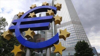 Euro Bölgesi yüzde 0,7 büyüdü