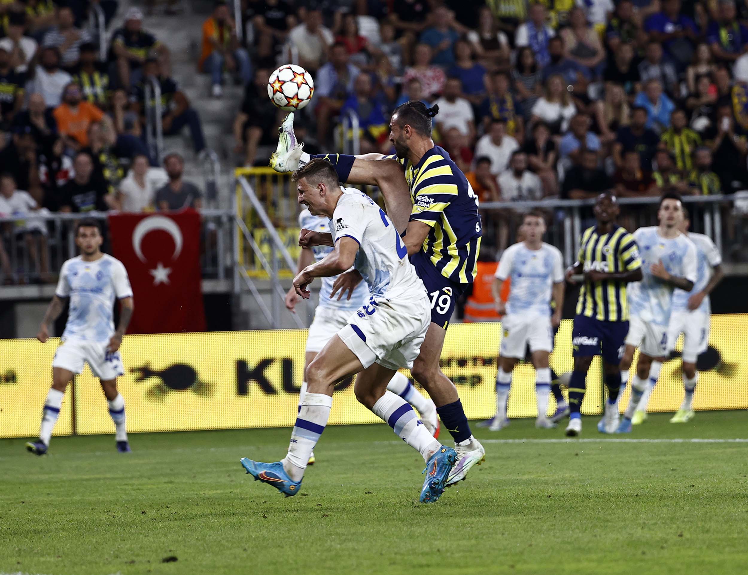 F.Bahçe’nin Avrupa’da kritik günü! Zorlu mücadele saat kaçta hangi kanalda?