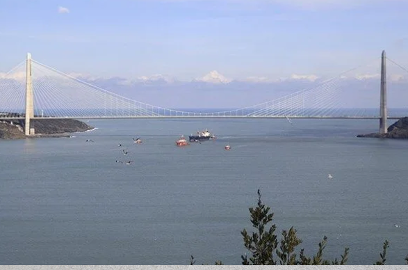 İstanbul Boğazı yeniden gemi trafiğine açıldı