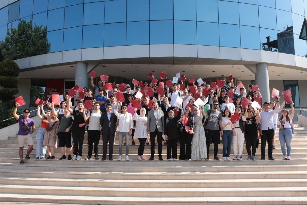 Geleceğin diplomatları Gürsu’dan yetişiyor