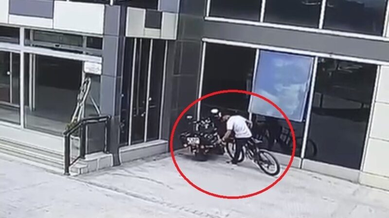 Bursa’da bisikletli şüpheli şahıs, motosikletten hırsızlık yaptığı esnada fark edilince