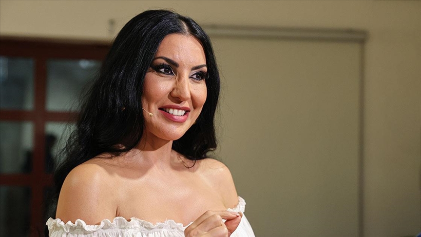 Ünlü sanatçı Türkiye'de Carmen'i canlandırmaktan mutlu olduğunu söyledi 2 kkk