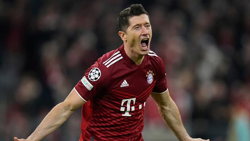 Devler anlaştı! Adım adım Barça’ya… Bayern Münih CEO’su Oliver Kahn, Lewandowski için Barcelona’yla anlaşmaya vardıklarını