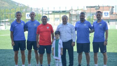 Bursaspor’da mezuniyet sevinci