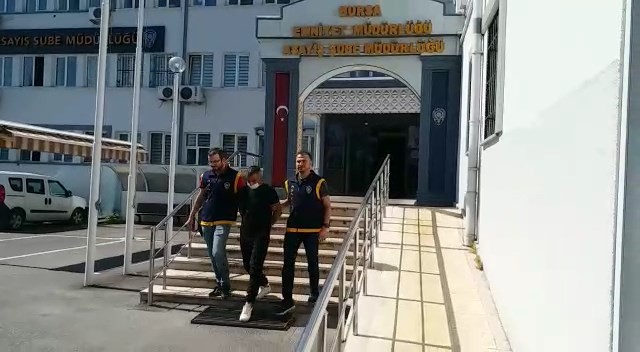 Yer: Bursa… Çalıntı araçla yakalandı