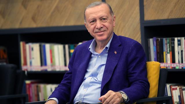 Cumhurbaşkanı Erdoğan milli sporcuları kutladı Cumhurbaşkanı Erdoğan milli sporcuları kutladı