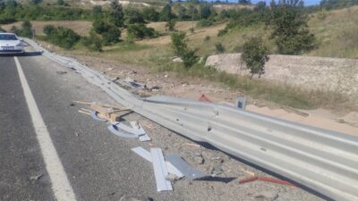 Bursa’da kamyon şarampole uçtu