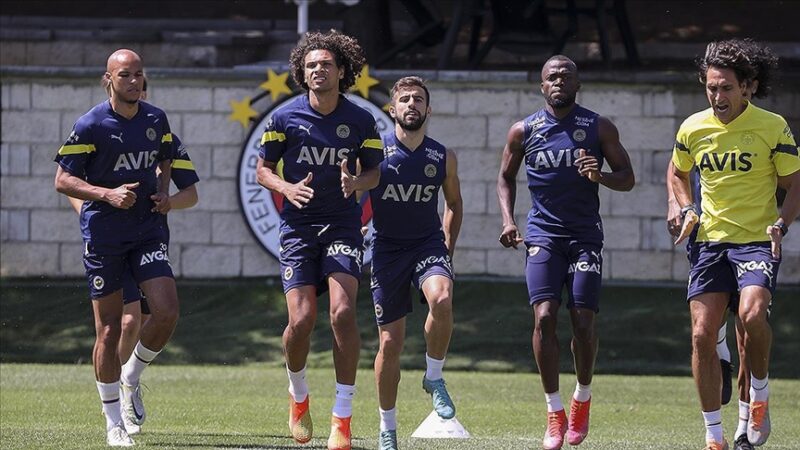 Fenerbahçe'nin yeni transferi Willian Arao, sarı-lacivertli ekipte forma giymeyi bir