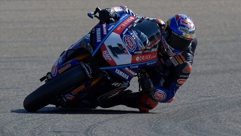 Milli motosikletçi Toprak Razgatlıoğlu, Dünya Superbike Şampiyonası'nın İngiltere ayağının ikinci
