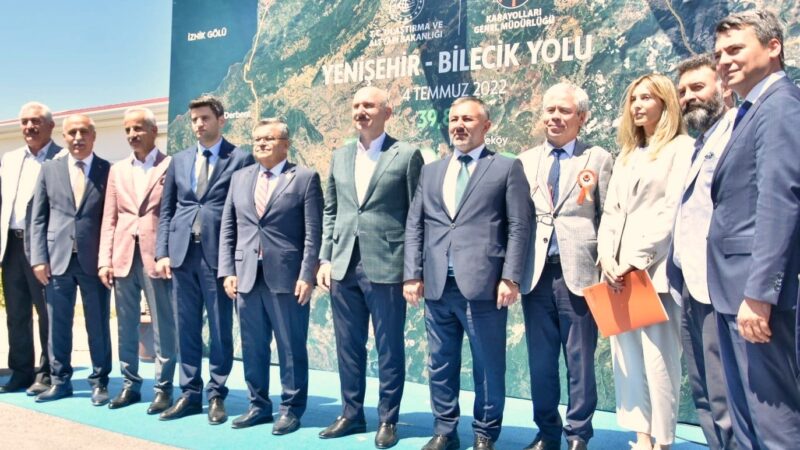 Ulaştırma Bakanı Karaismailoğlu’ndan Bursa’ya müjde Ulaştırma ve Altyapı Bakanı Adil Karaismailoğlu’ndan Bursa’nın Yenişehir ilçesine müjdeli