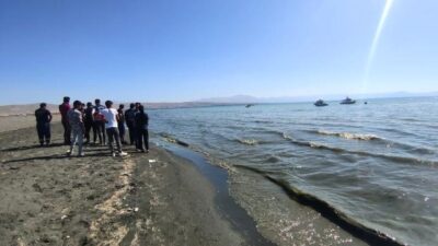 Kahreden olay! Van Gölü’ne giren 3 çocuk boğuldu