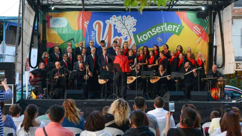Bursa’da yaz akşamları mahalle konserleriyle renkleniyor Nilüfer Belediyesi mahallelerde düzenlediği konserlerle vatandaşlara yaz akşamlarında müzik keyfi