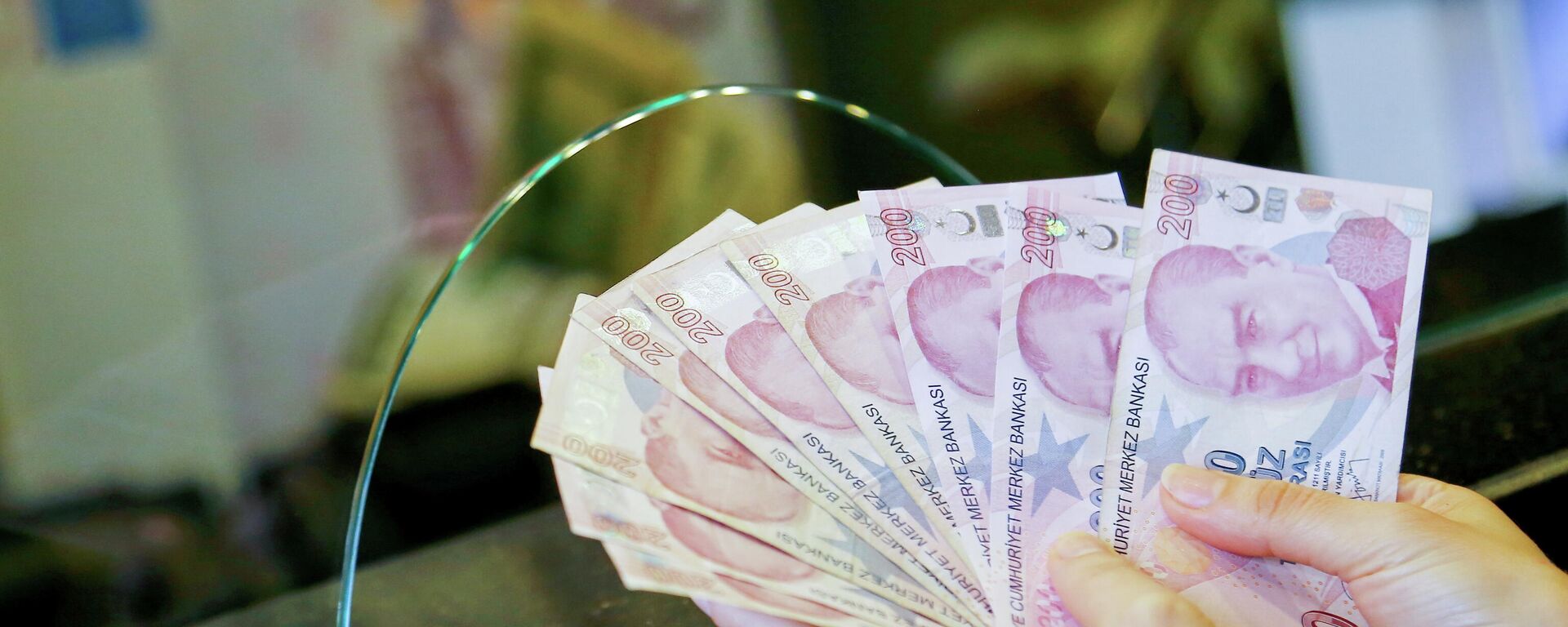 Bursa’daki okullarda kayıt parası iddiası! ‘5 bin liraya şansınız sıfır’ Bursa’daki okullarda kayıt parası iddiası! ‘5 bin liraya şansınız sıfır’