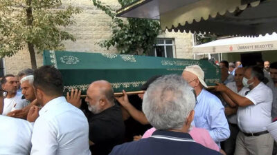 İlaç firması yöneticisinin cenazesinde ‘motosikletli duyarsızlığı’ tepkisi