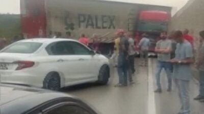 Bursa’da yağmur beraberinde kazayı da getirdi