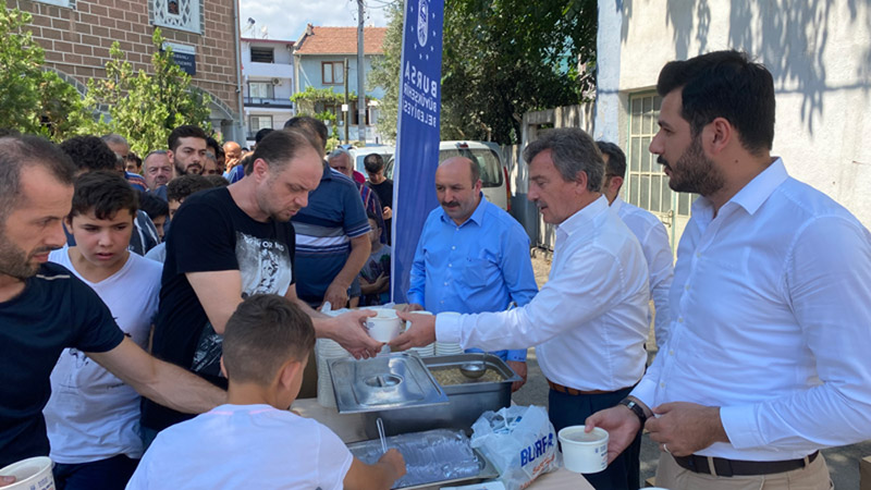 Büyükşehir’den 10 bin kişiye aşure ikramı