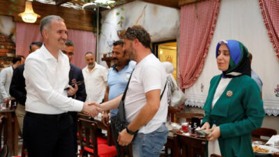 İnegöl Belediyesi’nde personelin doğum günü kutlandı