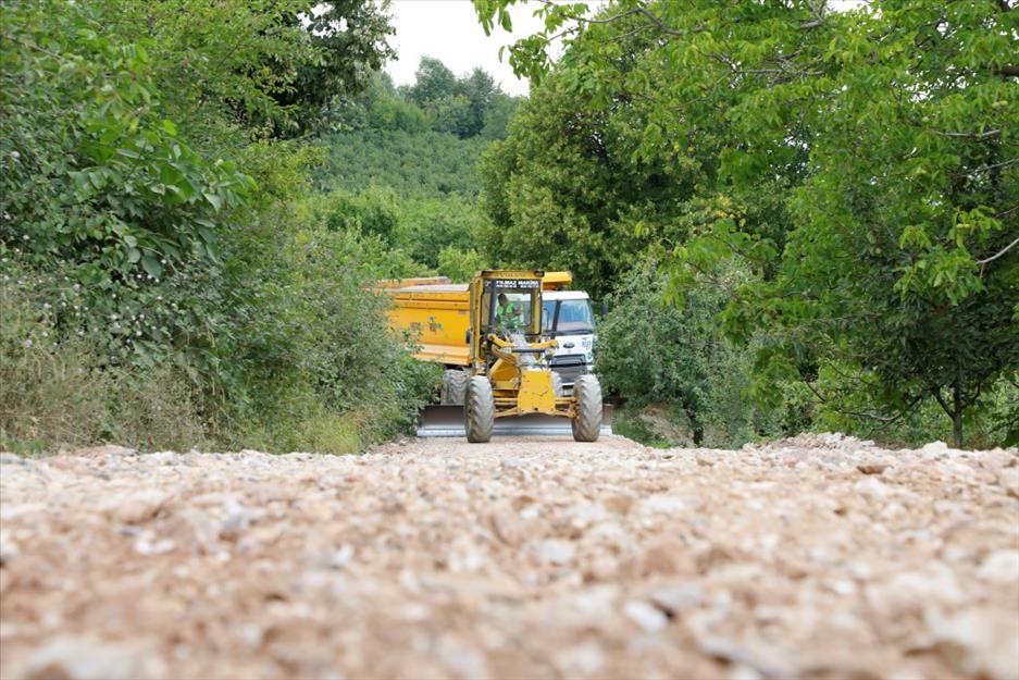İnegöl’de 12 kırsal mahallede 20 km arazi yolu kalıcı olarak düzenlendi