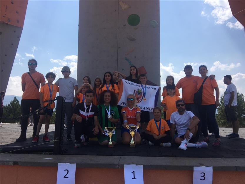 İnegöl Belediyespor iki branşta zirveye yürüdü İnegöl Belediyespor iki branşta zirveye yürüdü