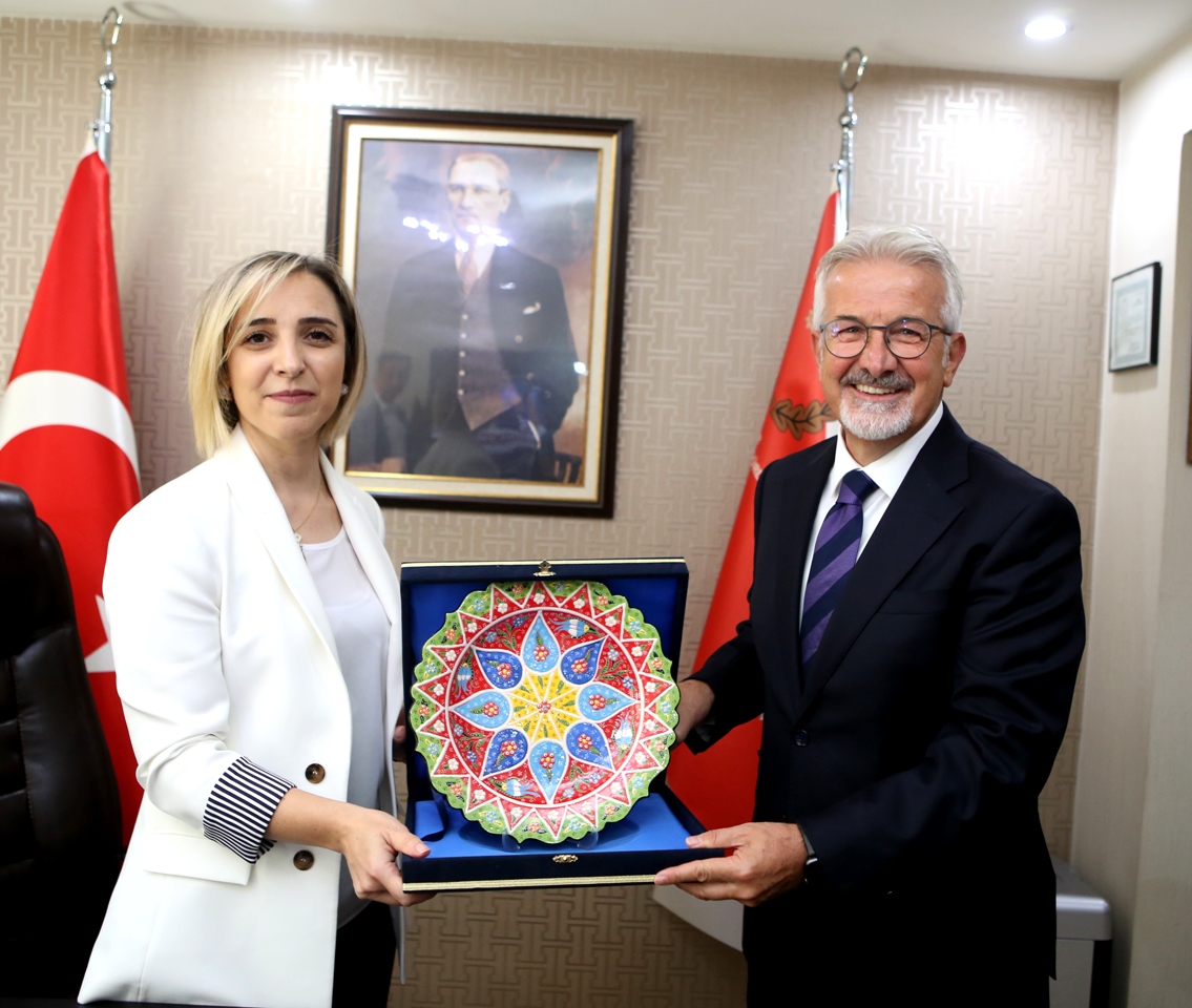 Erdem’den ‘Hoşgeldin’ ziyareti; ‘Nilüfer’e kadın emniyet müdürü çok yakışacak’