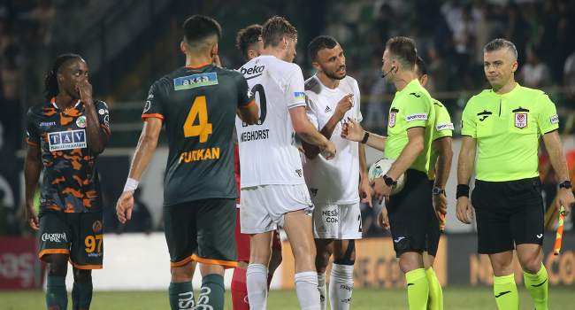 Beşiktaş’tan hakem Yasin Kol’a tepki Beşiktaş’tan hakem Yasin Kol’a tepki