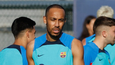 Barcelona’nın yıldızını darp edip evini soydular