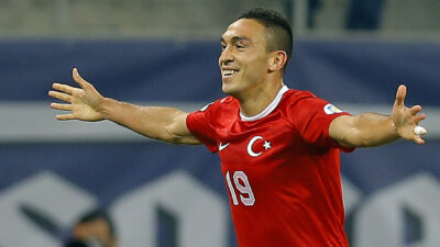 Mevlüt Erdinç futbola veda etti