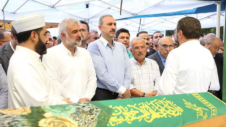 AK Parti İstanbul İl Başkanı Kabaktepe’nin annesi toprağa verildi