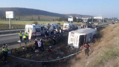 Yolcu otobüsü şarampole devrildi: 1 ölü, 38 yaralı