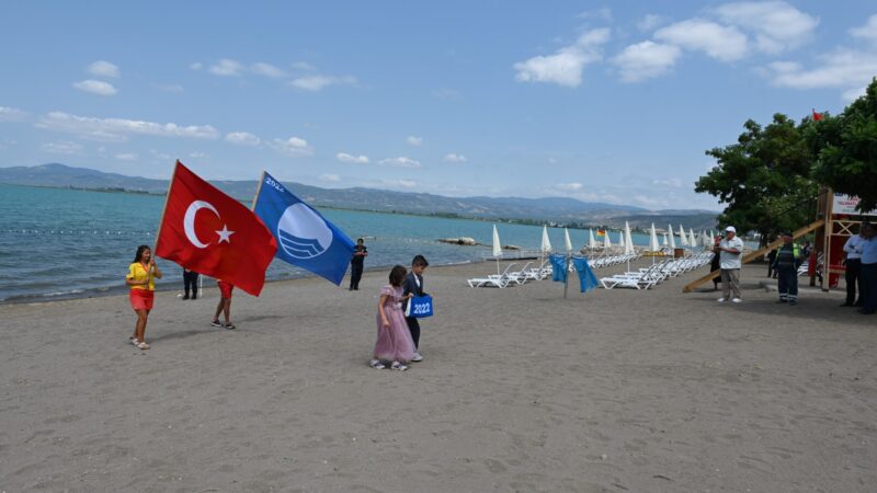 Bursa’nın bu sahiline Mavi Bayrak Bursa Büyükşehir Belediyesi, toplam 277 kilometrelik deniz ve göl kıyı