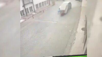 Bursa’da inanılmaz kaza! Ekmek teknesinin altında kaldı