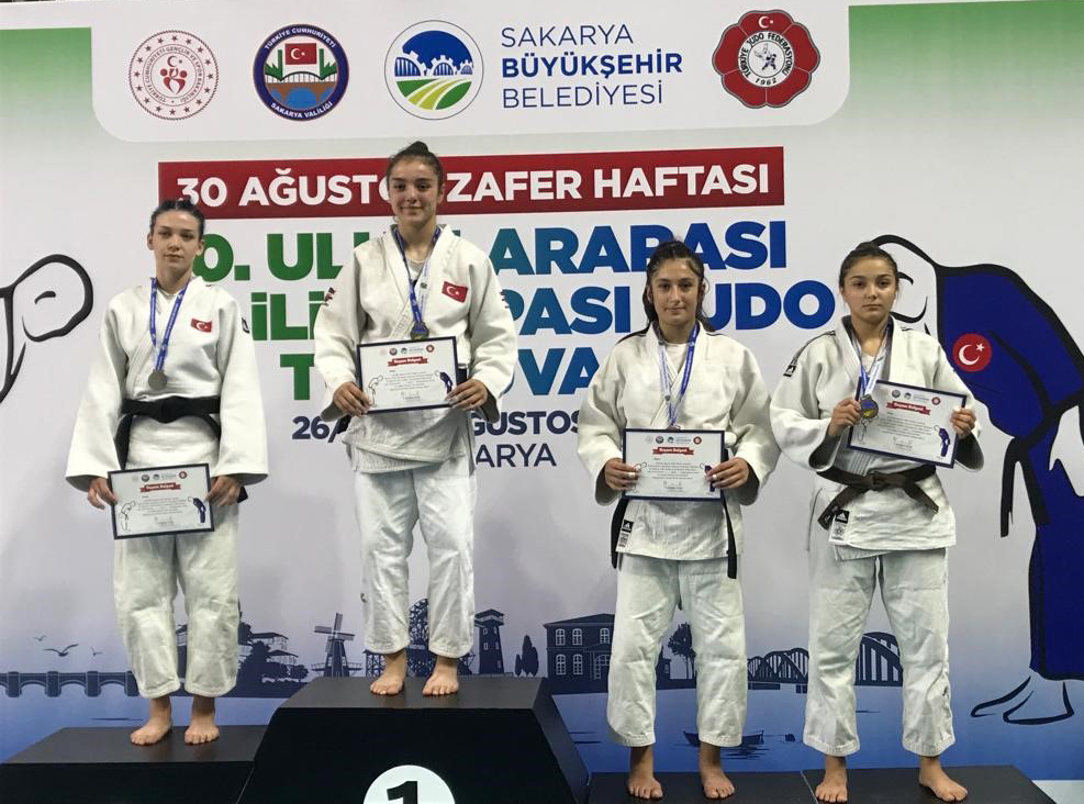 Valilik Kupası’nda zafer Osmangazi’nin