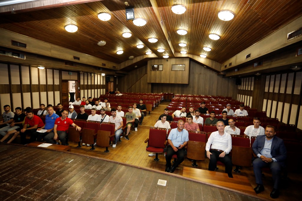 Bursa’da gençler arası futbol şöleni başlıyor