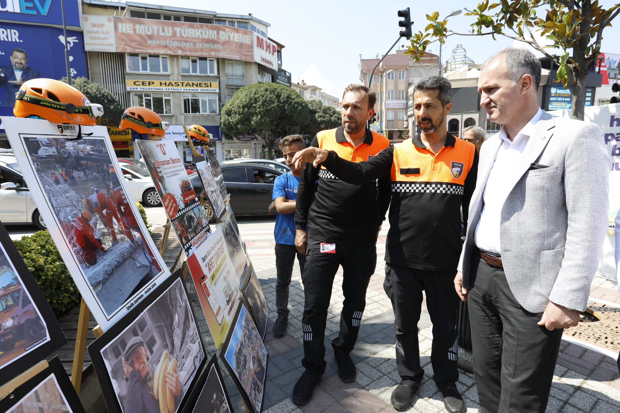 17 Ağustos’un Yıl Dönümünde “Afet” Sergisi Düzenlendi 17 Ağustos’un Yıl Dönümünde “Afet” Sergisi Düzenlendi