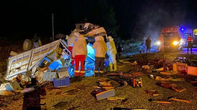 ‘Hatalı sollama’ kazası! Eski belediye başkanları dahil 5 kişi öldü