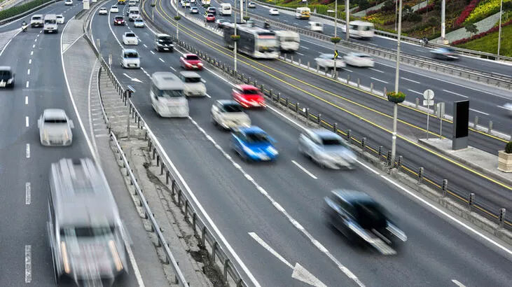 Avukatın kamu görev yaptığı gerekçesiyle itiraz ettiği hız cezası iptal edildi