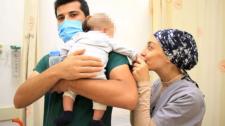 Babasının kaçırıp hastaneye bıraktığı 5 aylık Arel bebek, ailesine teslim edildi