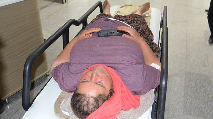 Hastaneye yolunda kaza geçiren kadından haber var