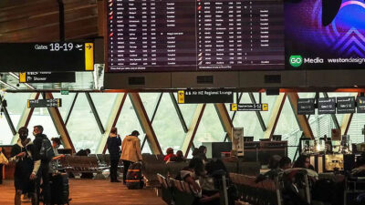 Yeni Zelanda 2,5 yıl sonra Covid kısıtlamalarını tamamen kaldırdı, sınırlarını açtı