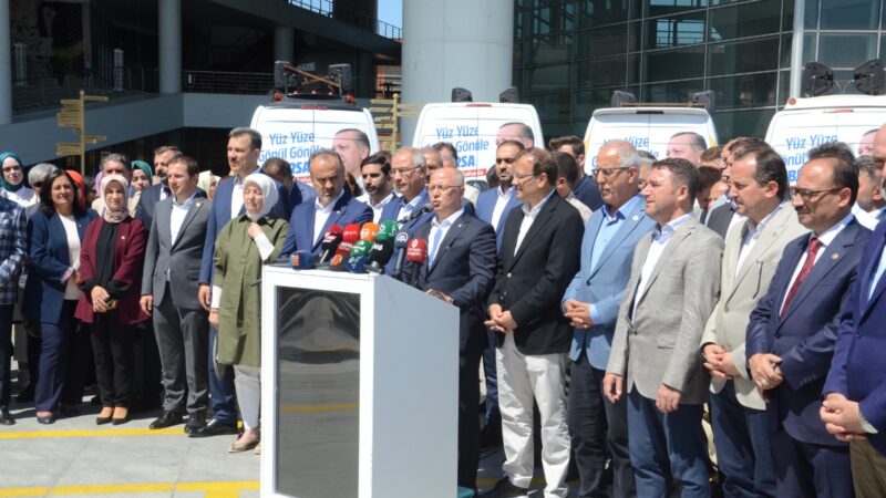 AK Parti Genel Merkezince başlatılan "Yüz Yüze 100 Gün" programı