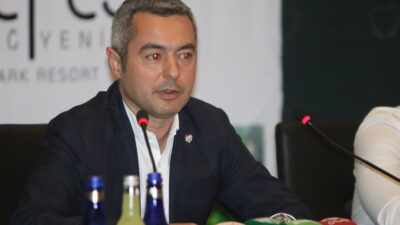 Bursaspor Başkanı Banaz’dan net mesaj; ‘Kim nasıl kızıyorsa, nasıl sövüyorsa sövsün’